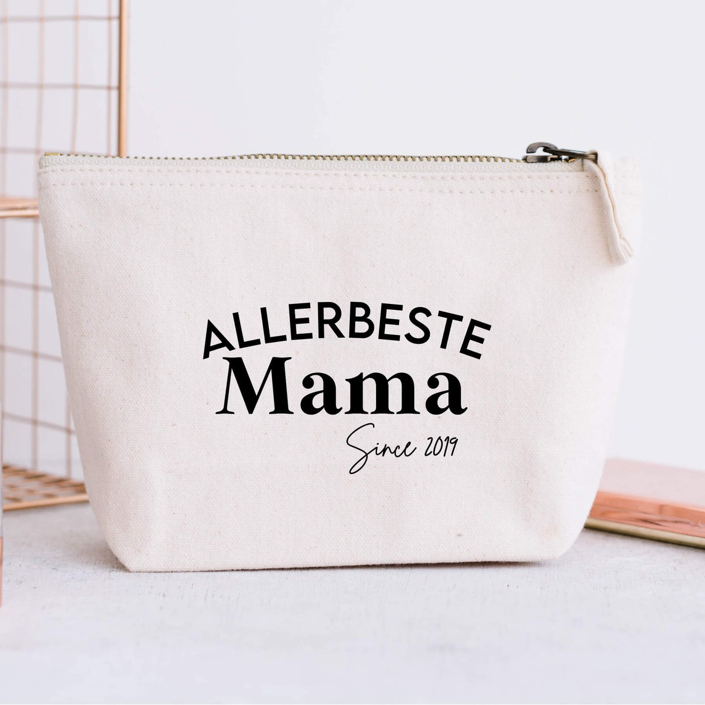 Katoenen toilettas met de tekst allerbeste mama since (jaartal)