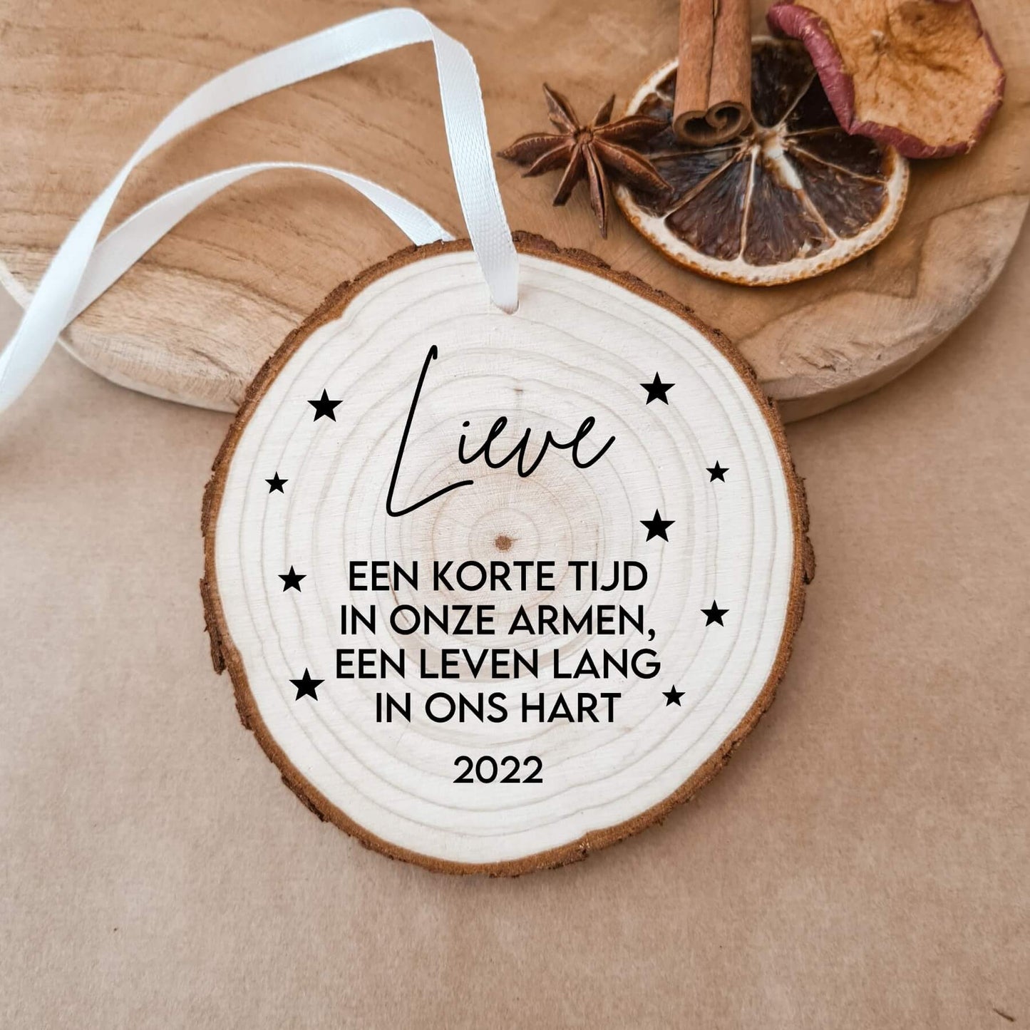 Houten herinnerings kerstbal overlijden baby