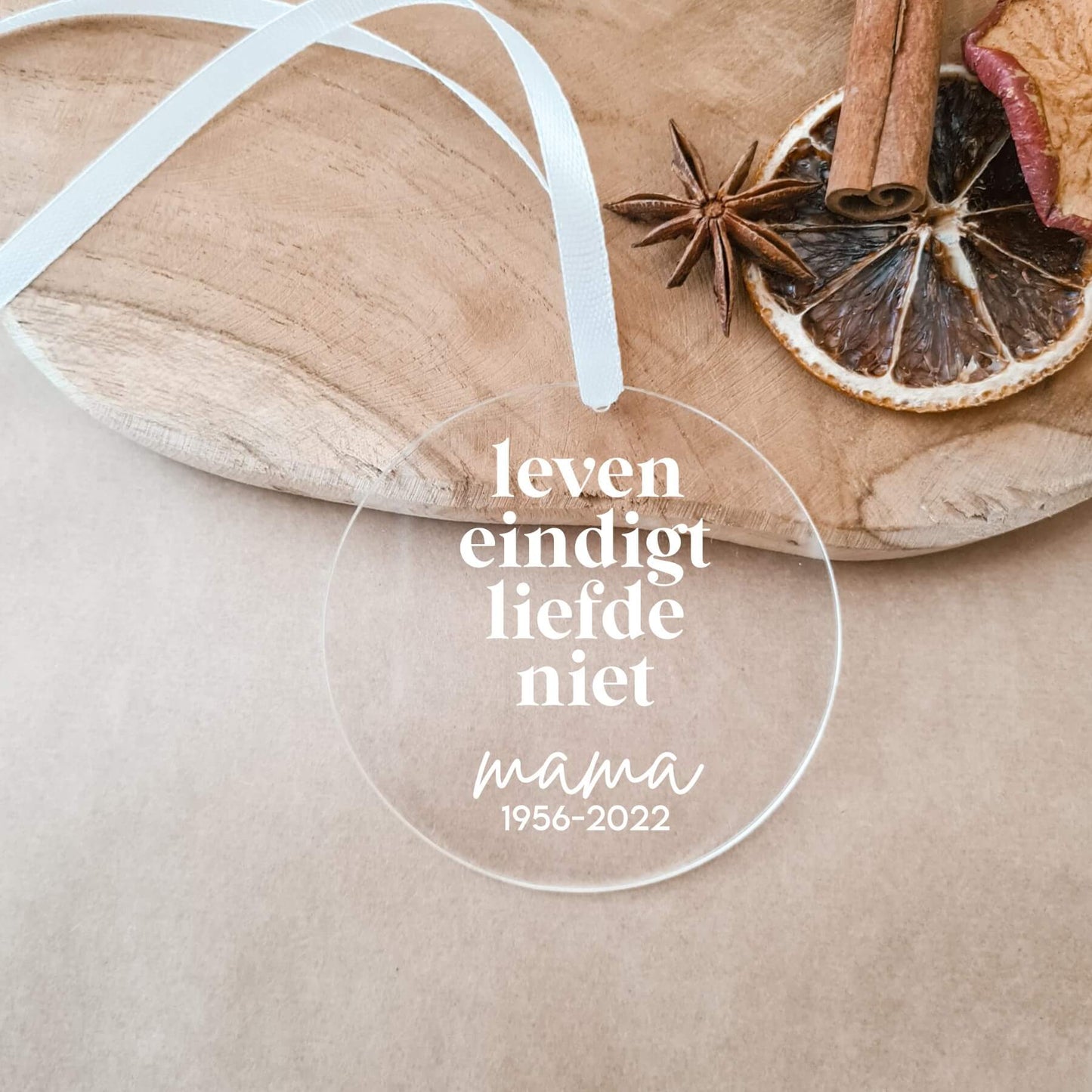Herinnerings kerstbal overlijden
